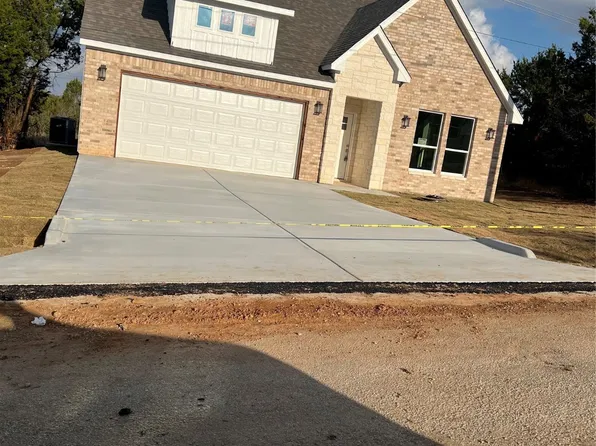 5829 Black Pine Cir, Granbury, TX 76048