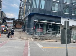 370 Martha St #207, Burlington, ON L7R 2P7