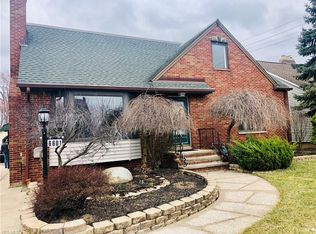 6601 S Canterbury Rd, Parma, OH 44129
