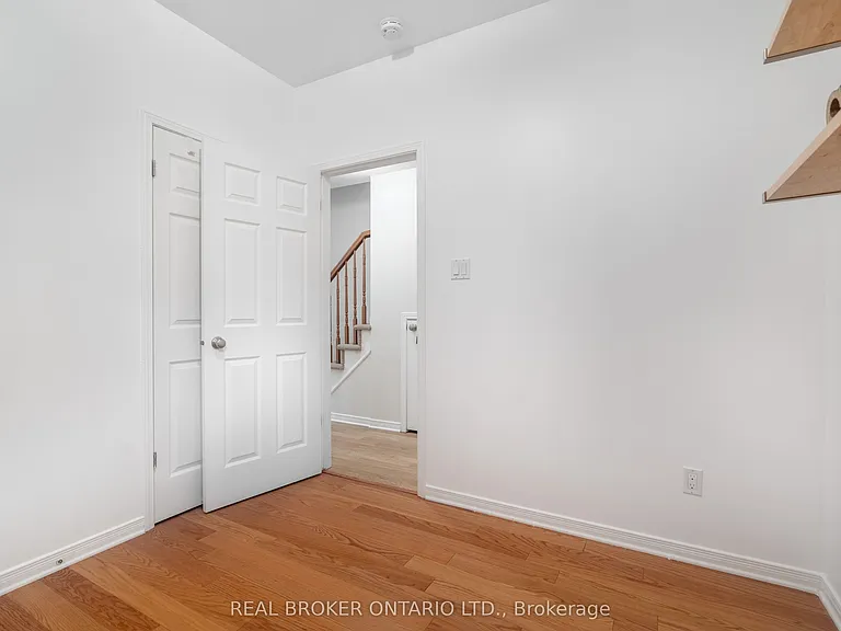 292 London Ter — Photo 21