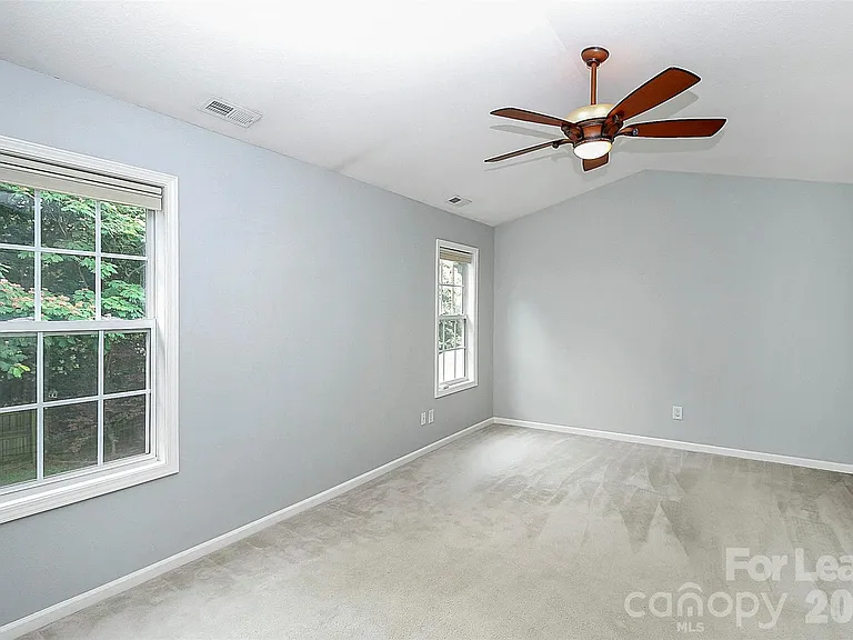 5227 Silabert Ave — Photo 23