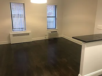 Rented by Metropolis Real Estate of Manhattan