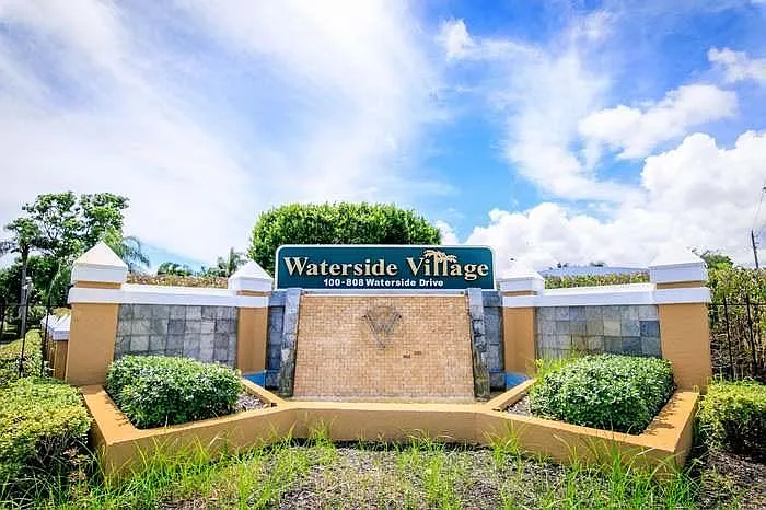 117 Waterside Dr #117