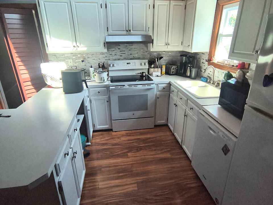1st image of 7 Willow Ave #A