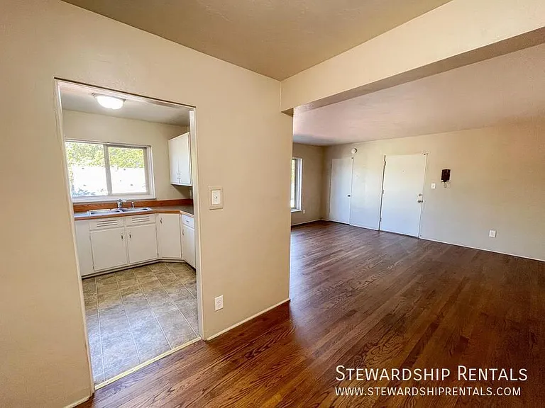350 E 18th Ave #5 — Photo 5