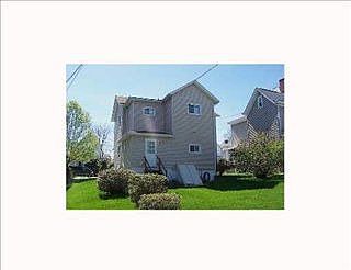 2nd image of 713 Mace St