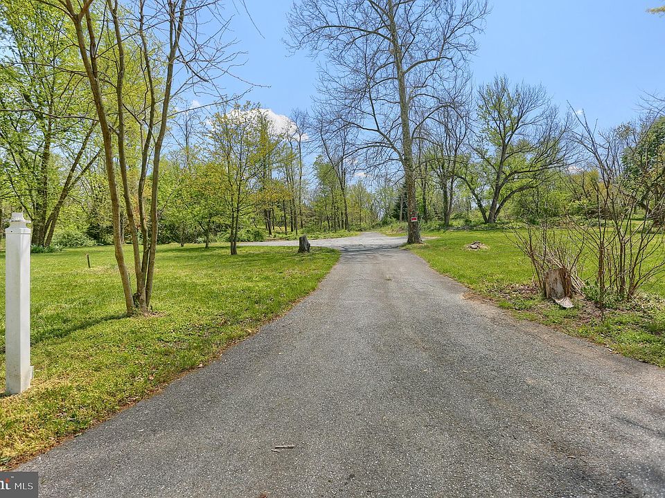 1st image of 143 Willow Mill Park Rd #4