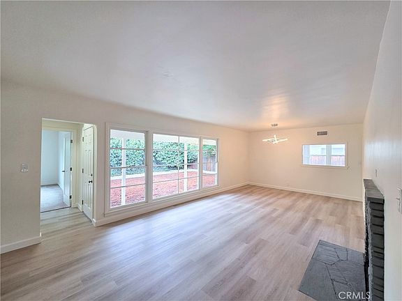 3rd image of 6543 Blewett Ave