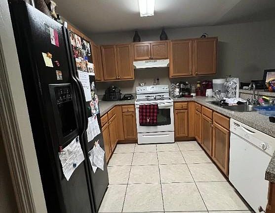 2nd image of 3006 Gilbert Ave S #S