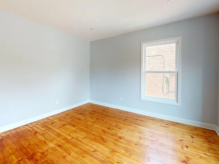 544 Whitney Ave — Photo 25