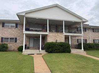 2312 Indian Dr, Enid, OK 73703