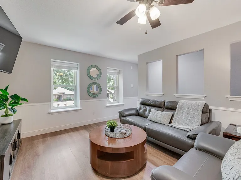 Windy Crest Cir — Photo 18