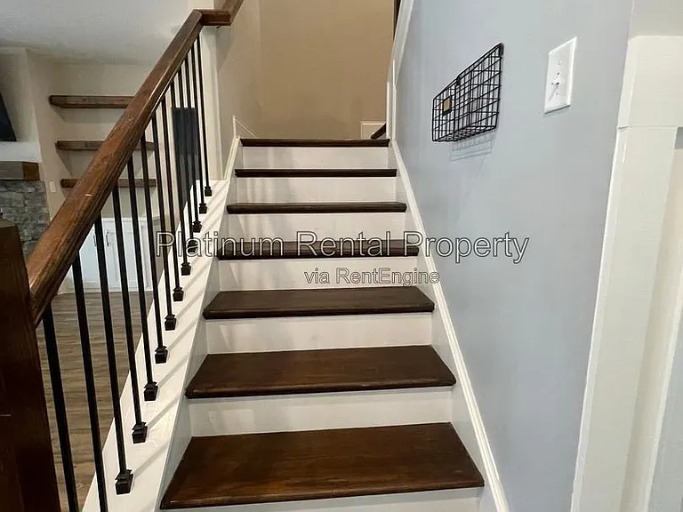3215 Summerpoint Xing — Photo 58