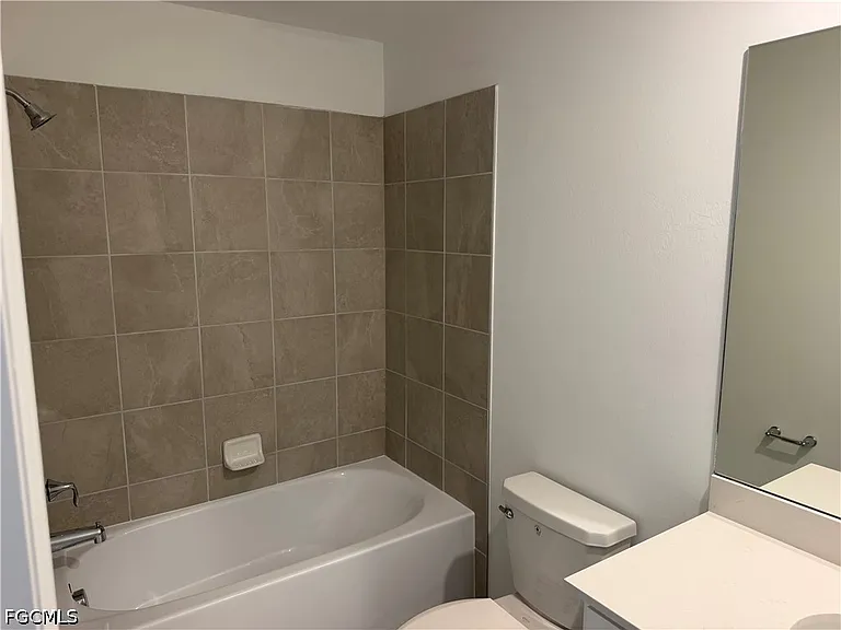 18411 Copperhead Ct N #332 — Photo 15