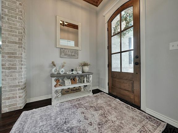 5th image of 19359 Ridge Point Cir