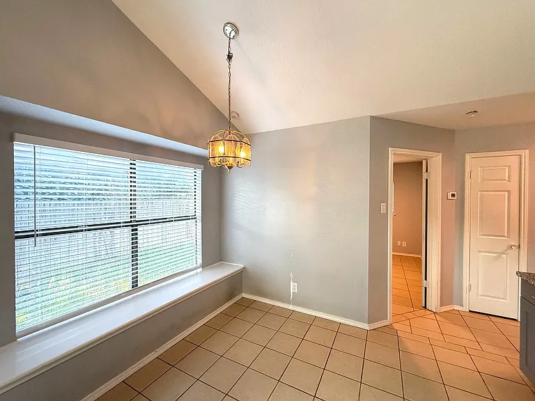 6318 Les Harrison Dr — Photo 5