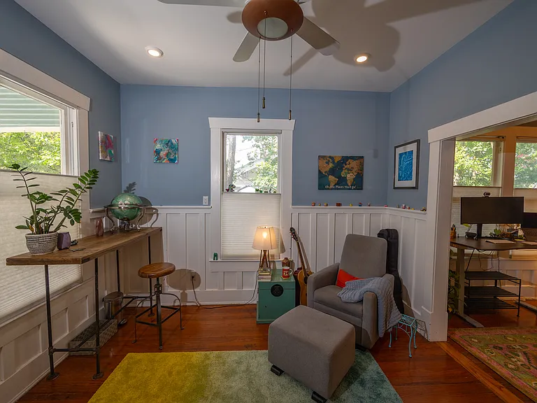 3404 Cedar St — Photo 2