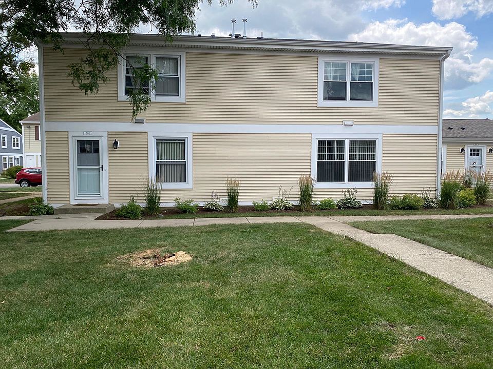 1st image of 360 Farmington Ln #360