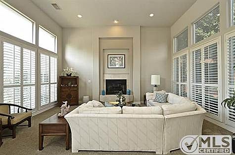 4th image of 36 Wellington Oaks Cir