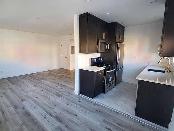 3rd image of 1539 Brockton Ave APT 1