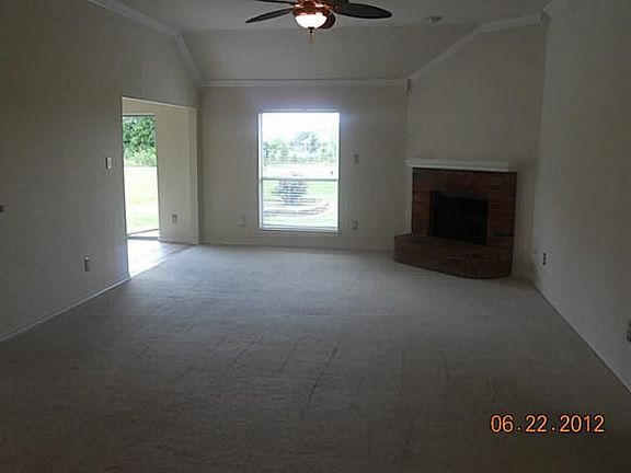 2nd image of 745 Cross Timbers Dr