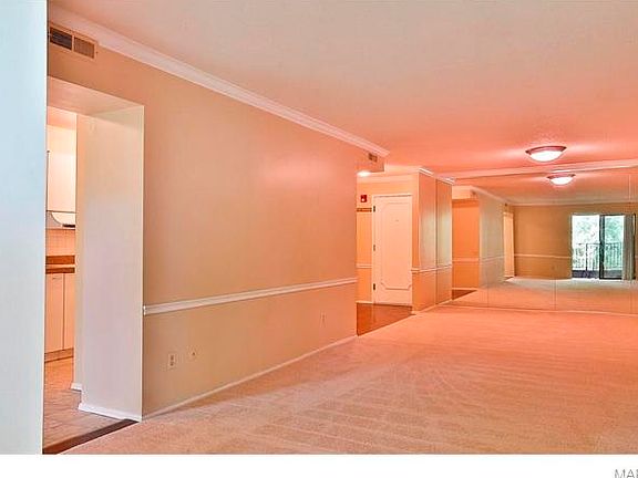 2nd image of 550 Coeur De Royale Dr APT 402