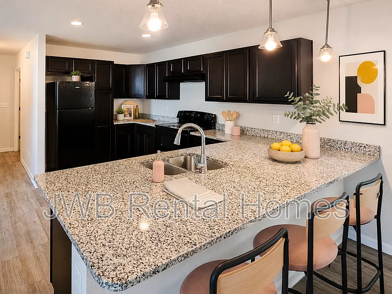 7028 Wilson Blvd — Photo 3