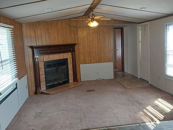 3rd image of 100 Jordan Dr