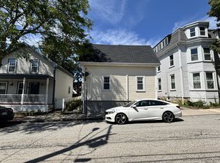 42 Lee Ave, Newport, RI 02840