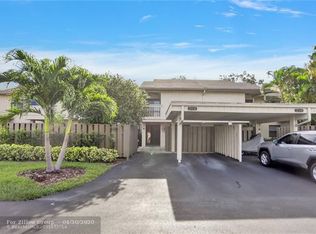 264 E Deer Creek Wildwood Ln, Deerfield Beach, FL 33442