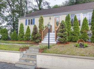 34 Bow St, Saugus, MA 01906