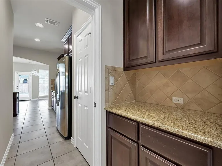 2 Maitland Ct — Photo 8