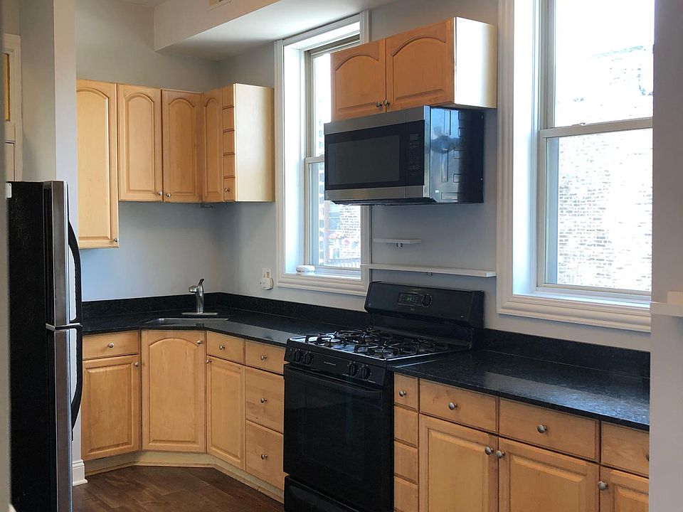 1st image of 1255 N Ashland Ave #3R