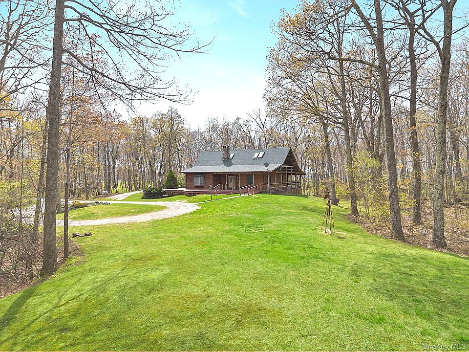 1st image of 117 S Quaker Hill Road