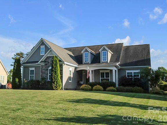 2nd image of 142 Augusta Ln