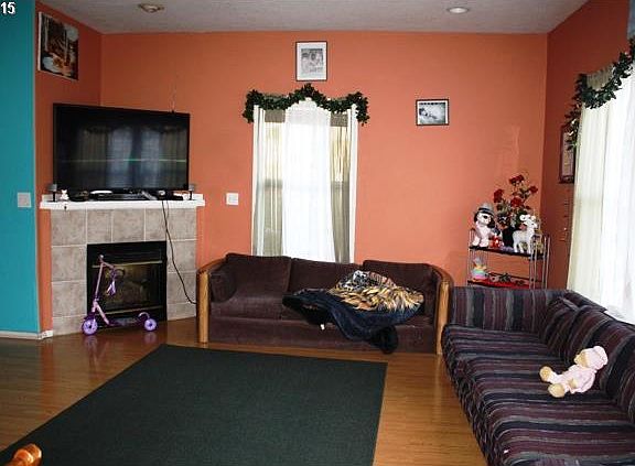 5th image of 3100 NE 13th Pl