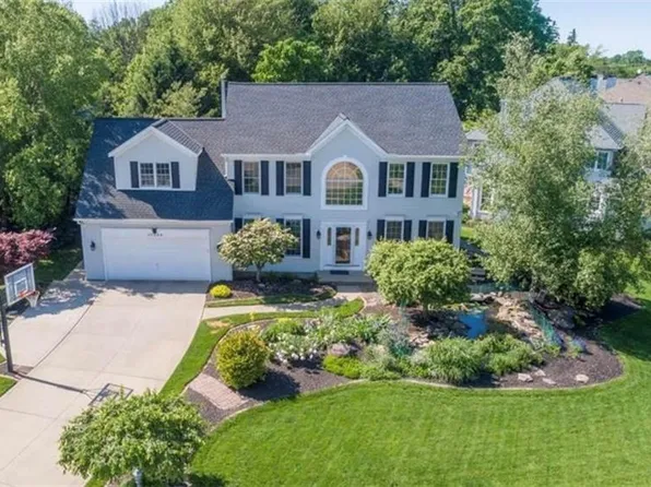 17834 Princeton Cir, Strongsville, OH 44136