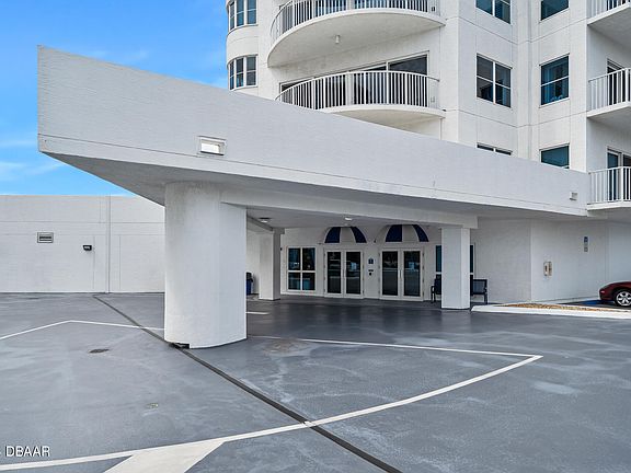 3rd image of 2 Oceans West Blvd APT 707