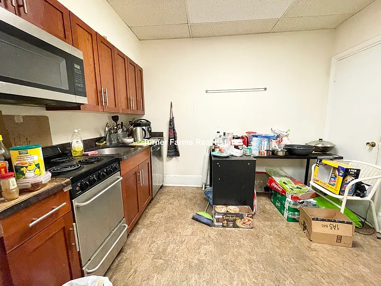 17 Aberdeen St #2A — Photo 5
