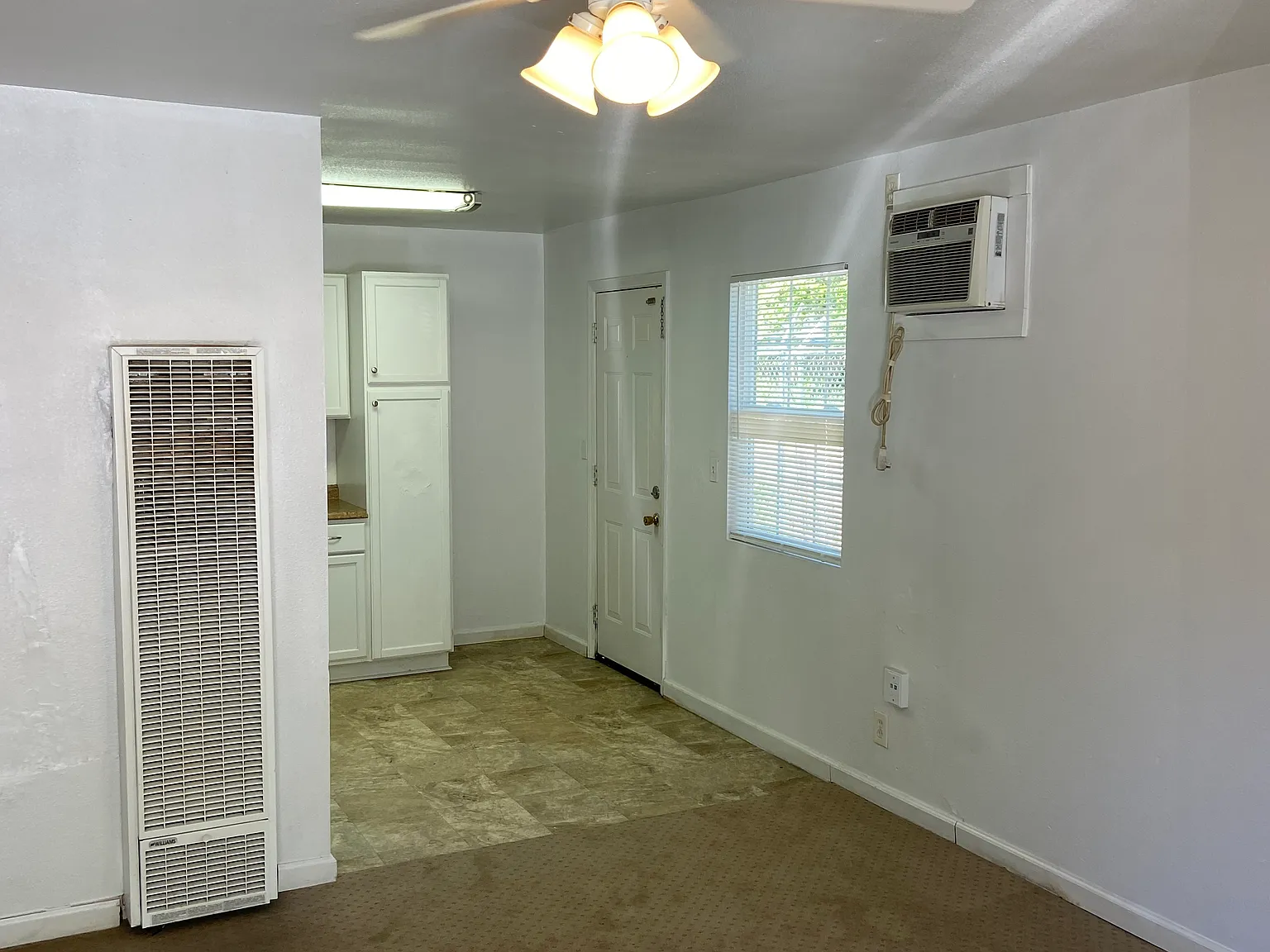 2 bed, 10 sqft, $1,200 — Photo 1
