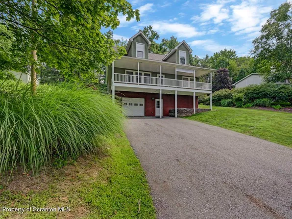 70 S Waterford Rd, Dalton, PA 18414