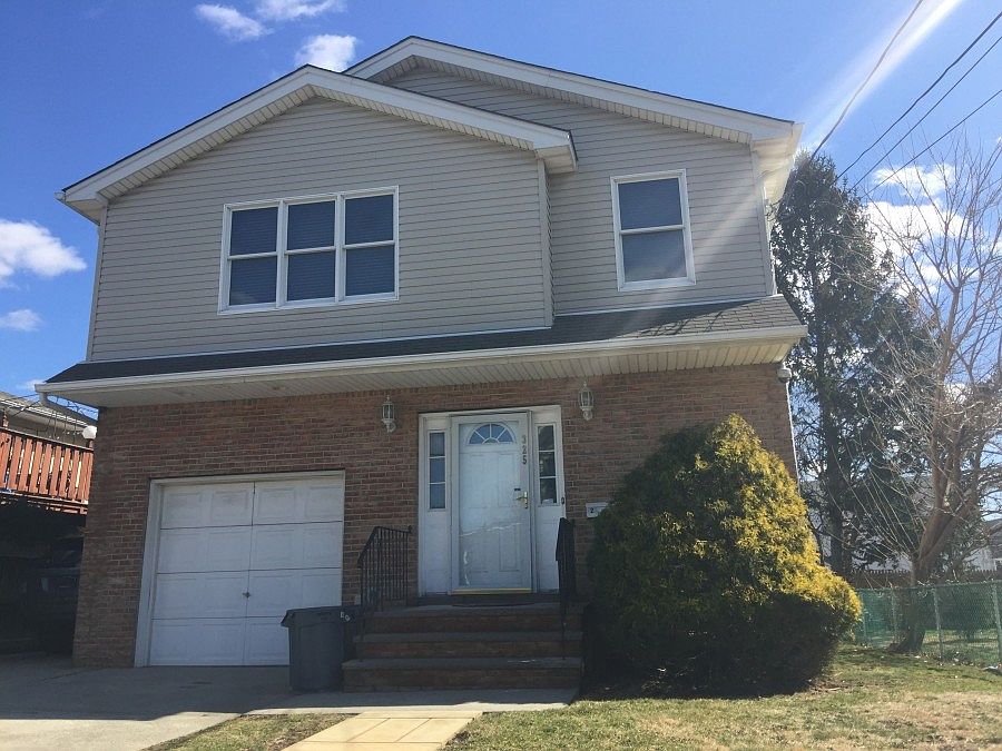 1st image of 325 Evans Ave