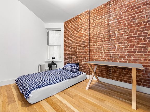 4th image of 219 Mott St #4FF