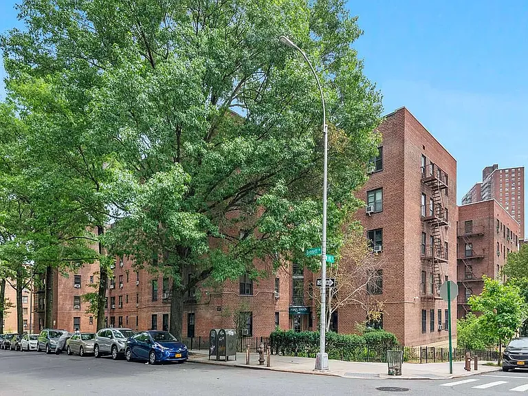245 Bennett Ave #6D — Photo 7