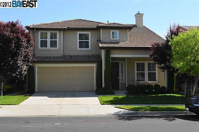 1st image of 4685 Persimmon Dr