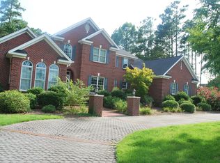 1200 Oakridge Blvd, Lumberton, NC 28358