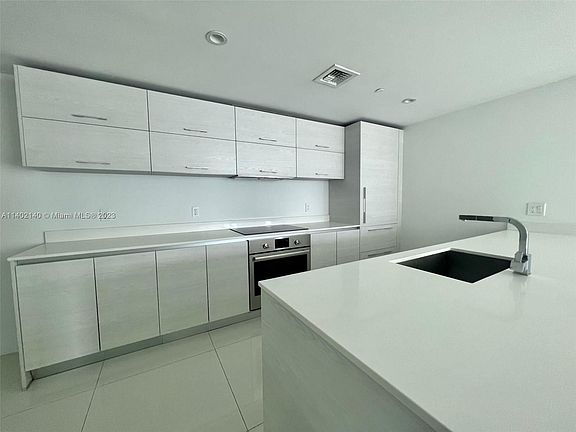 2nd image of 1300 S Miami Ave #3210