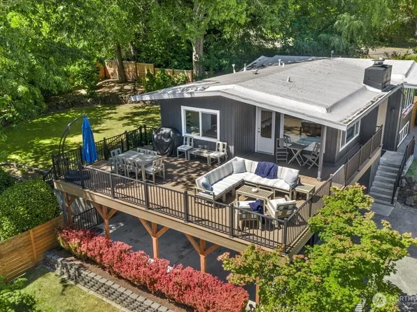 9514 Goodman Avenue, Gig Harbor, WA 98332