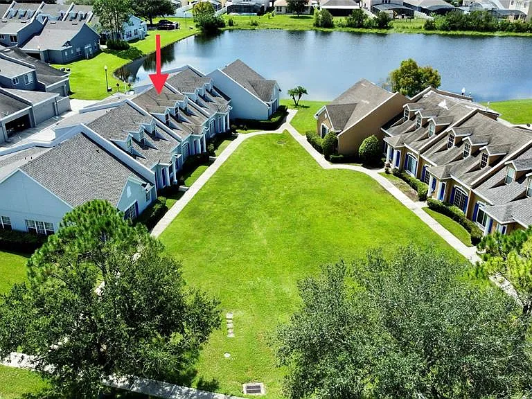 2074 Island Walk Dr — Photo 24