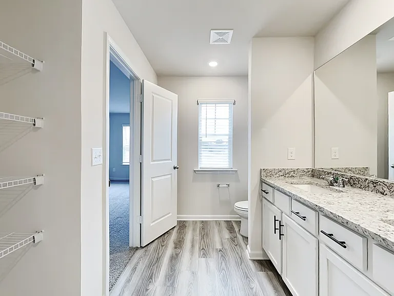 127 Avondale Blvd — Photo 9